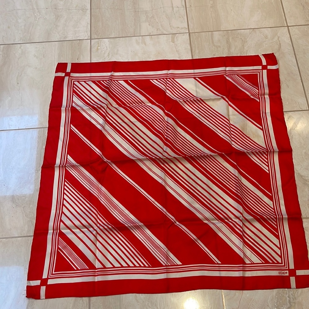 Vintage Echo Silk Blend Medium Square Scarf